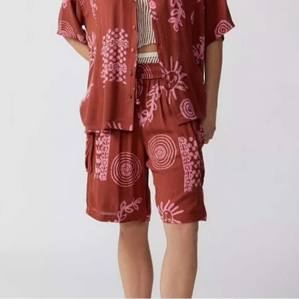 Out From Under •‎ Summer Sun Rayon Printed Board Shorts - Picture 7 of 7